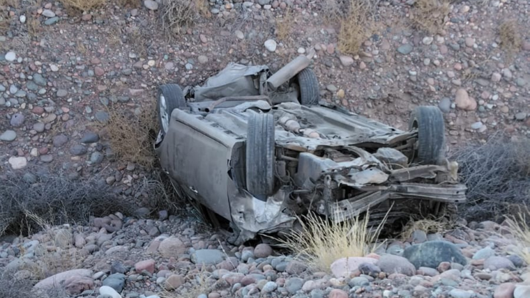 Pese a la violencia del accidente, el conductor del rodado no resultó herido de gravedad.
