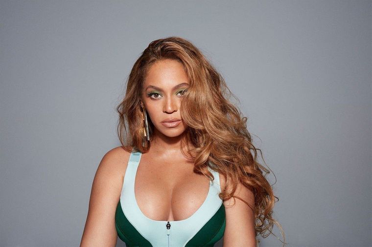 Beyoncé luce una figura increíble a sus 42 años. Foto: https://elplanetaurbano.com/2022/06/despues-de-seis-anos-beyonce-anuncia-la-salida-de-su-nuevo-disco/