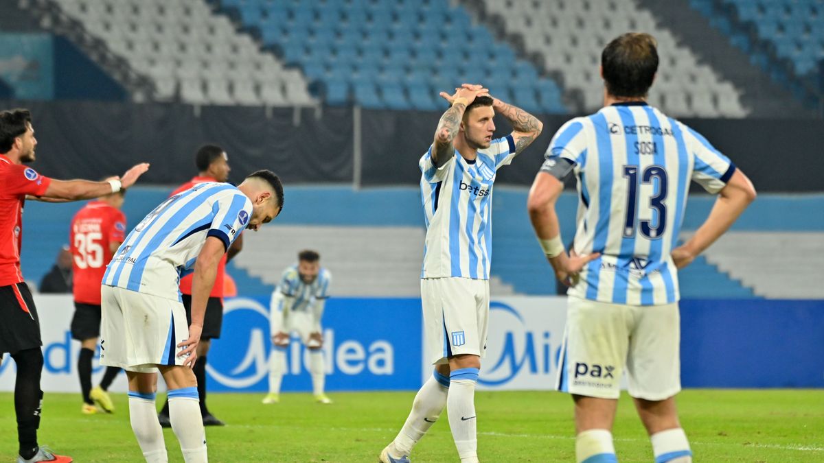 Tras la ida de Costas, 8 titulares de Racing no fueron convocados para la Sudamericana: quiénes son