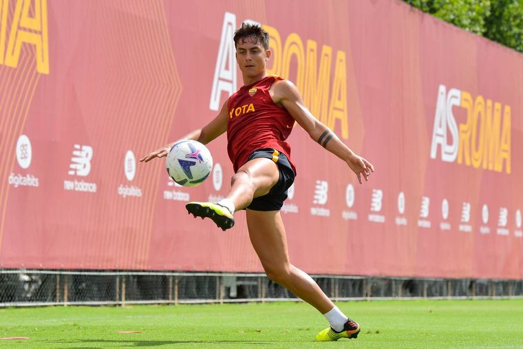 Dybala recibió un palazo de un histórico del fútbol italiano.