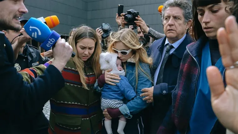 "Esa noche" ya se ubica en el tercer puesto del ranking global de la plataforma. "Esa noche" ya se ubica en el tercer puesto del ranking global de la plataforma.