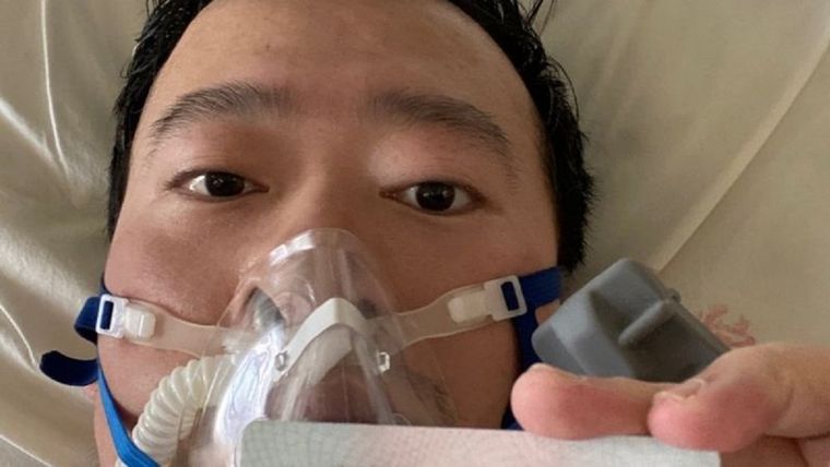 Li Wenliang publicó en las redes sociales una foto suya desde su cama en el hospital el 31 de enero. Al día siguiente fue diagnosticado con coronavirus. Foto: Weibo