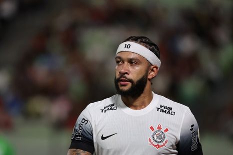 Memphis Depay fue marcado por la torcida de Corinthians tras perder el clásico vs. San Pablo. Memphis Depay fue marcado por la torcida de Corinthians tras perder el clásico vs. San Pablo.