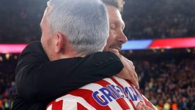 Diego Simeone y un emotivo abrazo con Antoine Griezmann.