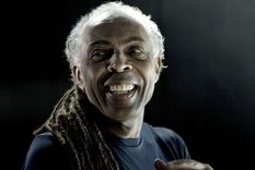 no se puede hacer la copa sin pobres y negros en los estadios