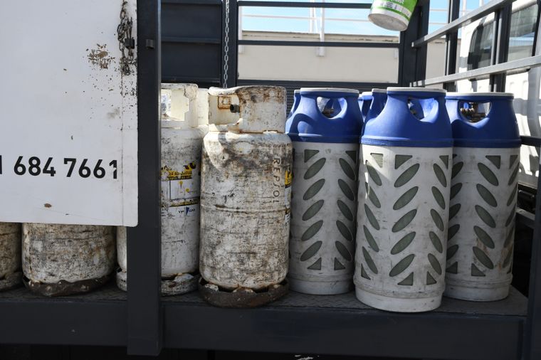 El Gobierno bonaerense mantiene en septiembre el descuento para la compra de garrafas con cuenta DNI. Foto: ALF PONCE MERCADO / MDZ
