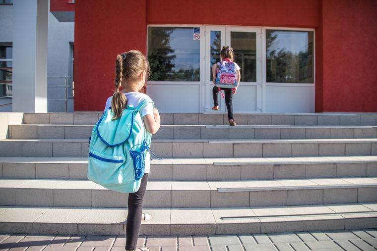 La escolarización temprana mejora el desempeño futuro de los estudiantes. Foto: Freepik