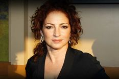 Gloria Estefan es la primera mujer latina en ingresar al Salón de la Fama.