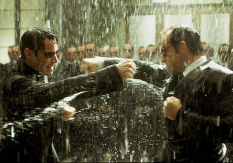 Neo contra el agente Smith. Foto: Sitio web oficial