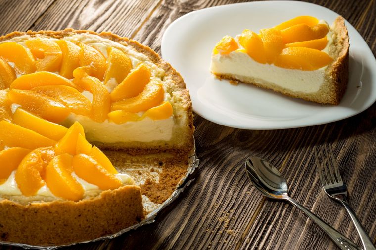 Deleita a tu familia con esta riquísima tarta de durazno Foto: Shutterstock