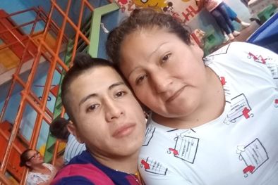 MDZol | Estela junto a su hijo Mario Morales Foto: Facebook