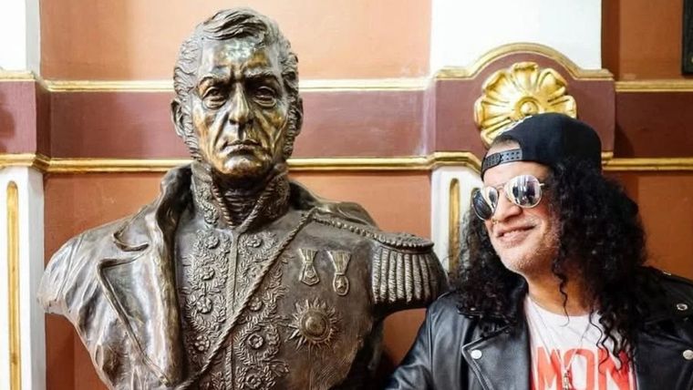 Slash es un fan más de San Martin. / @slash