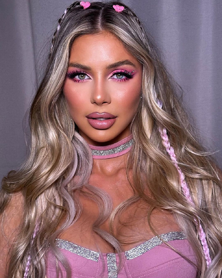 Frente a la cámara, Romina Malaspina posa en lencería y se llena de halagos Romina Malaspina es una modelo, influencer y DJ argentina. Foto: Instagram @romimalaspina