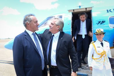 MDZol | Amigos. Alberto Fernández y Daniel Scioli, quien se posiciona para jugar la PASO presidencial.