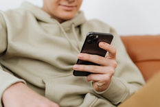 Un gesto cotidiano, casi automático, podría estar alterando la forma en que recordamos.