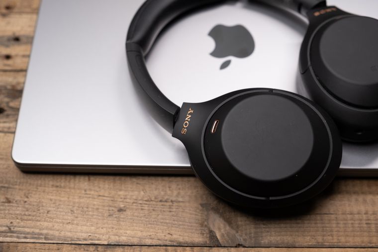 Sony redefine el audio de lujo con sus nuevos auriculares The ColleXion.