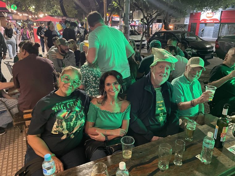 Camelia, Tracy, Bernie y Tom de East Coast, Canadá. Camelia, Tracy, Bernie y Tom de East Coast, Canadá.