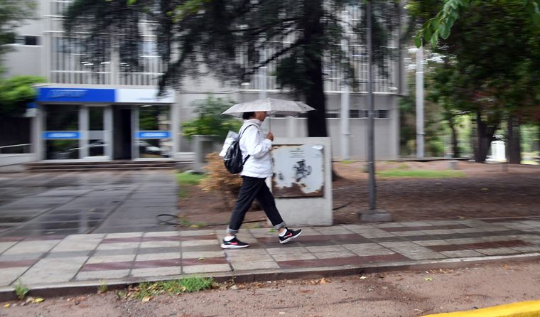 El Servicio Meteorológico Nacional prevé tormentas nocturnas para Mendoza este sábado 7 de marzo. Foto: Archivo El Servicio Meteorológico Nacional prevé tormentas nocturnas para Mendoza este sábado 7 de marzo. Foto: Archivo