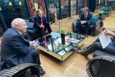 Rodolfo Suarez junto a productores de ajo de Brasil. Foto: Twitter Rodolfo Suarez Rodolfo Suarez junto a productores de ajo de Brasil. Foto: Twitter Rodolfo Suarez