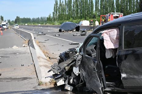 El hecho ocurrió en el kilómetro 1.203 de la Ruta Nacional 22. El hecho ocurrió en el kilómetro 1.203 de la Ruta Nacional 22.
