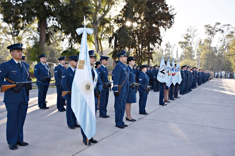 La IV Brigada de la Fuerza Aérea conmemoró un nuevo Bautismo de Fuego de su institución. La IV Brigada de la Fuerza Aérea conmemoró un nuevo Bautismo de Fuego de su institución.
