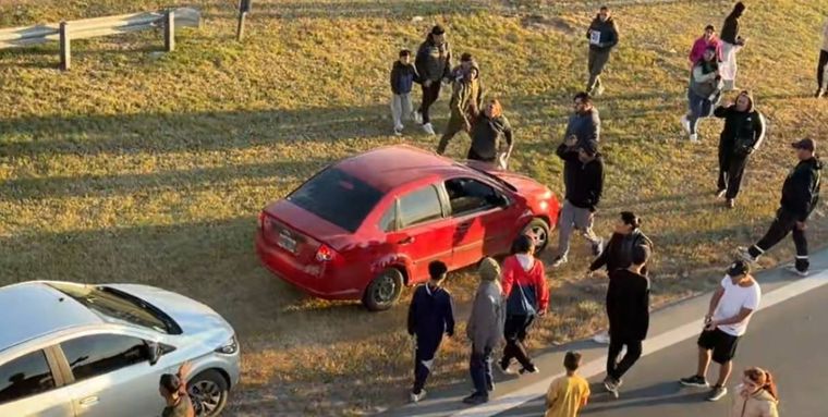 Momentos de máxima tensión en la ruta por el reclamo de justicia de Agostina Vega