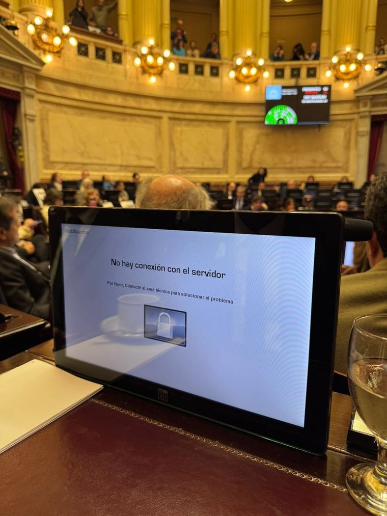 Tablero del Senado desconectado