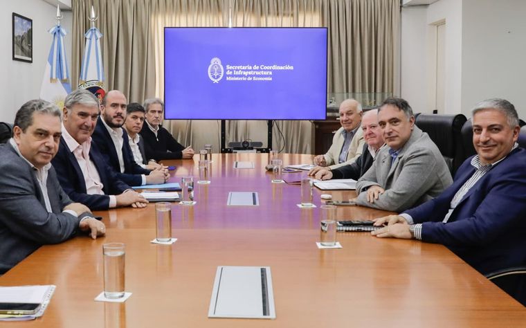 La reunión del Gobierno con los empresarios del transporte La reunión del Gobierno con los empresarios del transporte