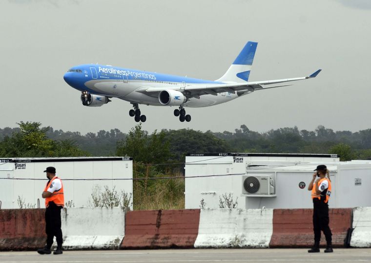 Un nuevo vuelo partió a Moscú en busca de vacunas Sputnik V, pero no se sabe qué dosis traerá Foto: Telam