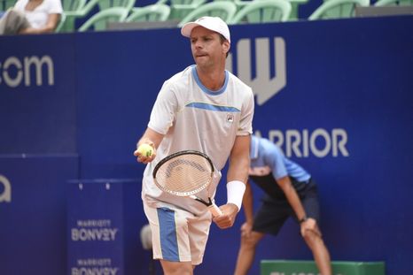 Horacio Zeballos se convirtió, por tercera vez en su carrera, en el número 1 del mundo en dobles. Horacio Zeballos se convirtió, por tercera vez en su carrera, en el número 1 del mundo en dobles.