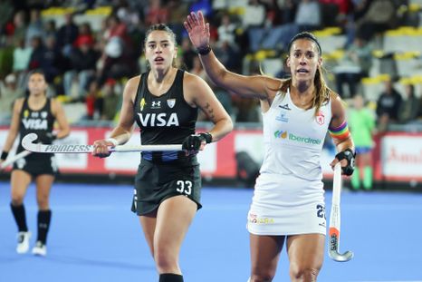 El conjunto nacional, ya clasificado a semifinales, busca un empate o una victoria para asegurar el primer puesto.