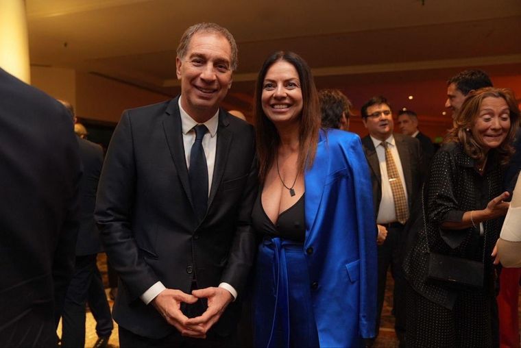 Diego Santilli no se tomará vacaciones para retomar las conversaciones con los gobernadores. Tampoco lo hará Sandra Pettovello, que sí tiene previsto un viaje oficial a Singapur. Diego Santilli no se tomará vacaciones para retomar las conversaciones con los gobernadores. Tampoco lo hará Sandra Pettovello, que sí tiene previsto un viaje oficial a Singapur.