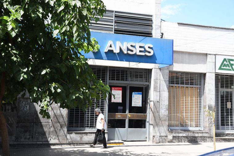 Los jubilados percibirán un aumento en sus haberes Foto: MDZ