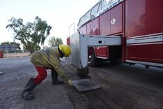 el gobierno compro 3 autobombas para los bomberos, tras el fracaso de una licitacion el gobierno compro 3 autobombas para los bomberos, tras el fracaso de una licitacion