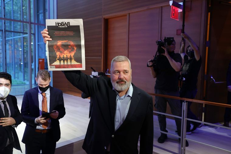 Murátov subastó su medalla del premio Nobel para apoyar los esfuerzos humanitarios de Unicef con los refugiados ucranianos.