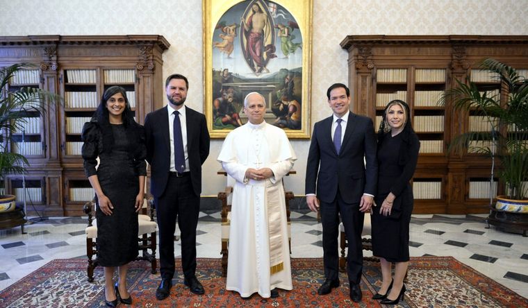 El papa, junto a los altos referentes de EE.UU. Foto: Efe.