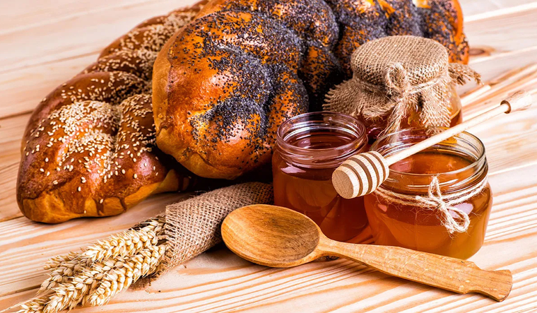 Dale un toque especial a tus tardes con esta receta de pan de miel casero.