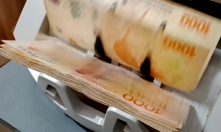 El nuevo trámite permite cobrar un adicional de $35 mil. Foto: Walter Moreno/MDZ. Fotografía con Moto G32