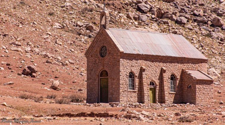 La capilla del Puente del Inca se inauguró en 1929.