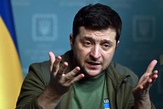 Zelenski, muy agradecido con su poderoso aliado. Foto: Yahoo Noticias.