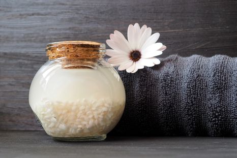 Limpiar el lugar donde está el frasco, renovarle el arroz cada tanto, revisar si sigue en buen estado Limpiar el lugar donde está el frasco, renovarle el arroz cada tanto, revisar si sigue en buen estado