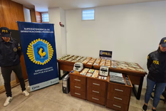 Policía Federal Argentina (PFA) desarticuló una “cueva” dedicada a la venta ilegal de divisas extranjeras Foto: Foto: NA