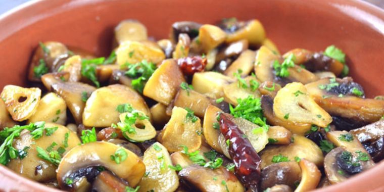 Champiñones al ajillo Foto: Pixabay