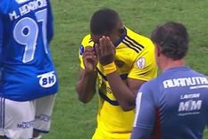 Advíncula llora tras ser expulsado Foto: Captura Video Advíncula llora tras ser expulsado Foto: Captura Video