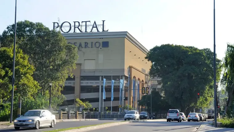 El delincuente que robó en el shopping se encuentra detenido.