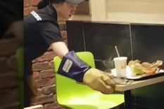 filman un galaxy note 7 prendiendose fuego en burger king