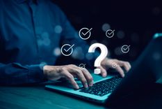 OpenAI bajo presión por los casos de suicidios ligados a ChatGPT.