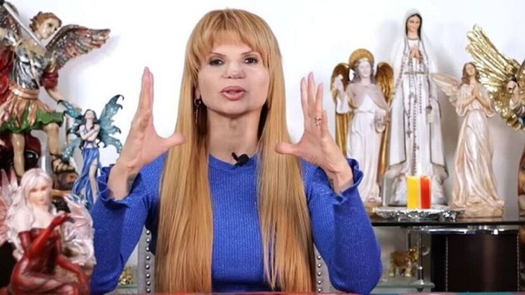 La vidente se volvió viral por su nueva publicación. Foto: Mhoni predicciones