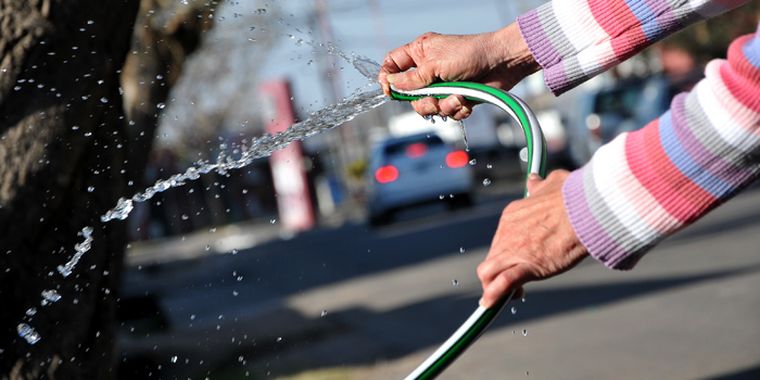 La micromedidores se intalarán en dos barrios de Luján de Cuyo. La micromedidores se intalarán en dos barrios de Luján de Cuyo.