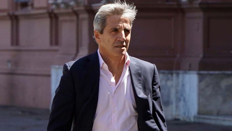 Caputo habló de fútbol y generó un intenso debate en las redes. Foto: Télam